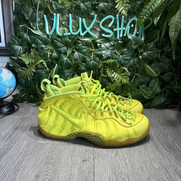 Nike Air Foamposite Pro Mens Size 12 Yellow Athletic Shoes Sneakers 624041-700